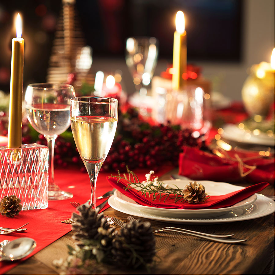 Best Christmas Table Runner • Reviews & Buying Guide