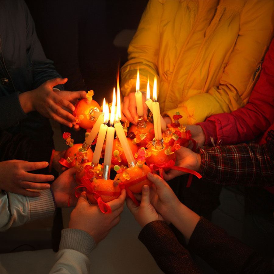 The Complete History of Christingles