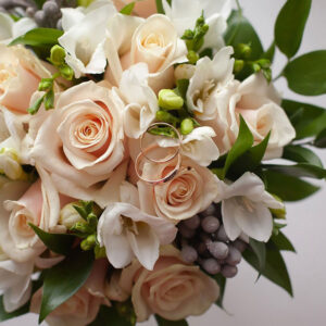 22 Best Flowers For a Beautiful September Wedding
